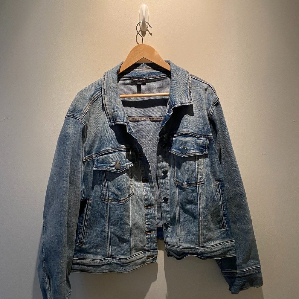 Universal Standard - Kelsey Denim Jacket - Light Blue (L 22-24)